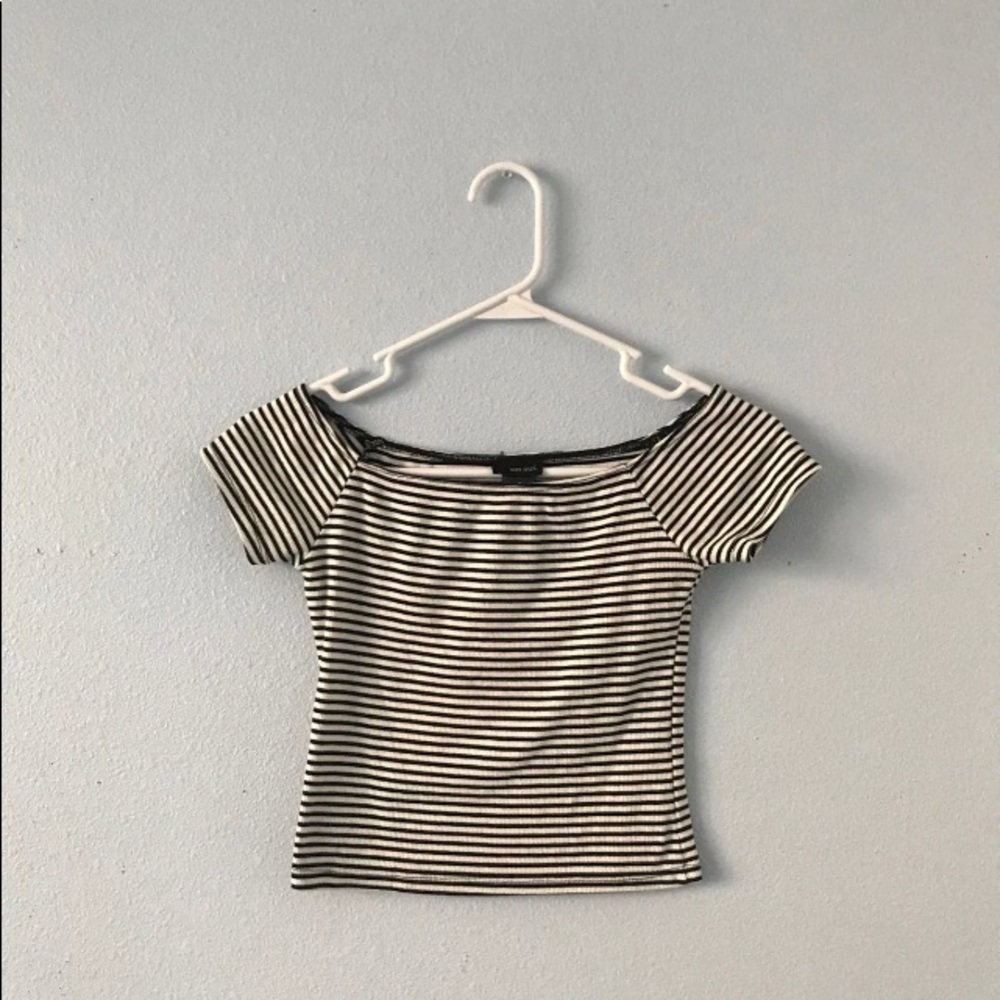 NWOT Off the shoulder shirt